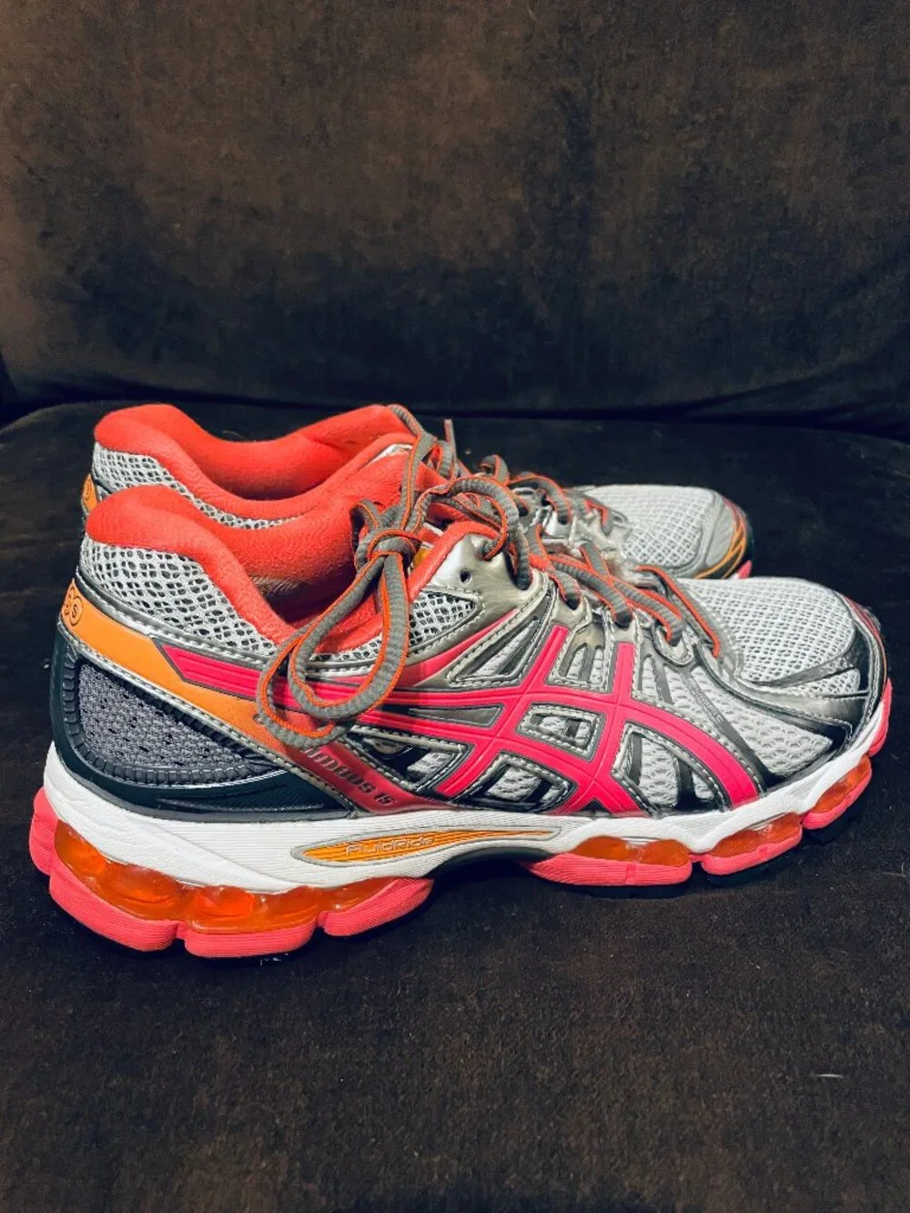 Mint condition Gel Nimbus 15 Women Running Shoe hot punch marigold Sz 10 Medium